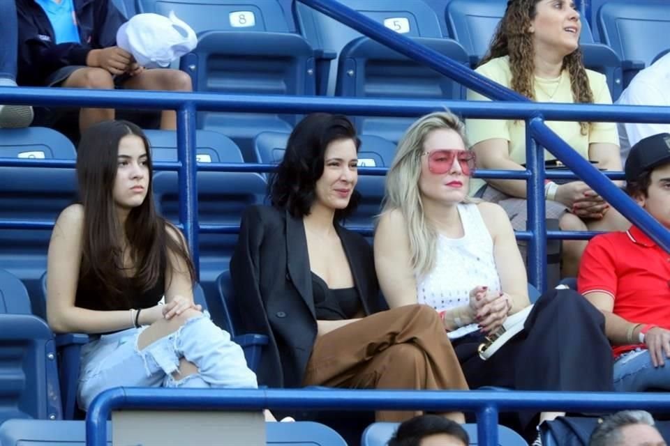 Romina de la Peña, Arlen Valdez y Astrid Valdez