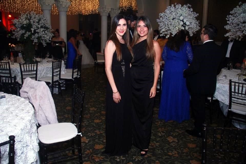 Lorena Villalobos y Karla de la Garza