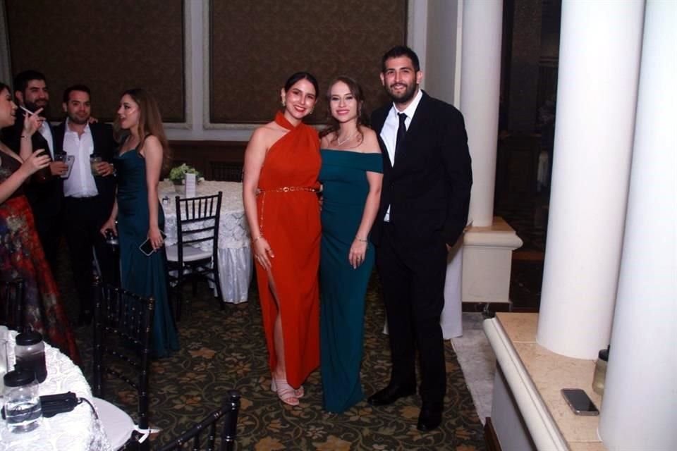 Ana Mayoral, Ana Cecilia Cantú y César Martínez