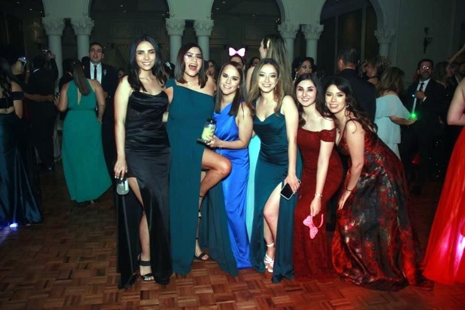 Magaly Ramírez, Alma Blanco, Cecy Martínez, Valeria Estrada, Melissa Camacho, Ana Pau Herrera  y Marissa Camacho