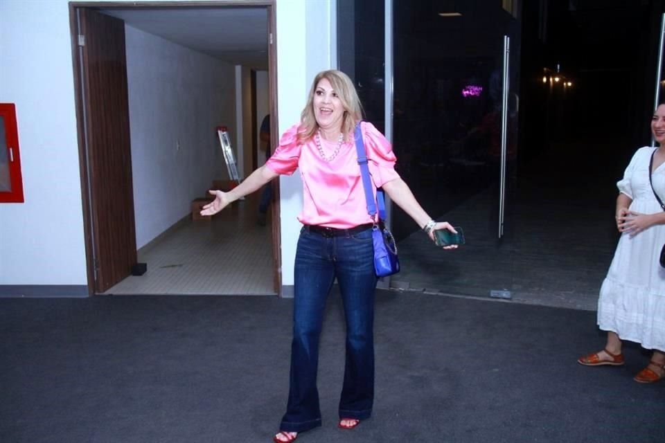 Dulce María Castro de Robles