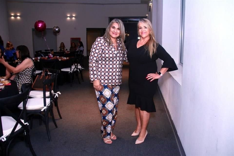 Ana Bertha Leal de Sandoval y Sara Sáenz de Cruz