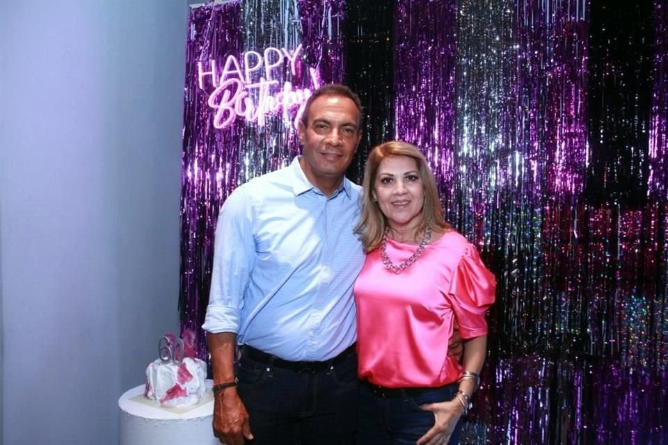 Miguel Robles Villarreal y Dulce María Castro de Robles