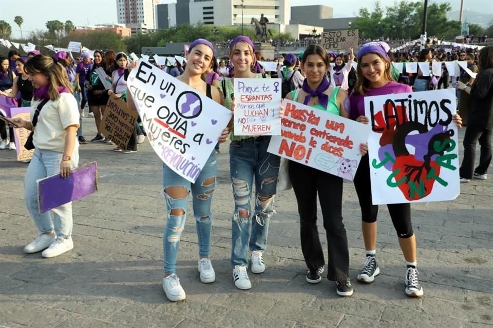 Ximena Salas, Verónica Ortiz, Paulina Ramos y Sofía Casas