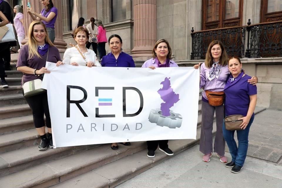 Gloria Treviño, Nora Cantú, Delia Casas, Laura López, Rebeca Clouthier y Eusebia González