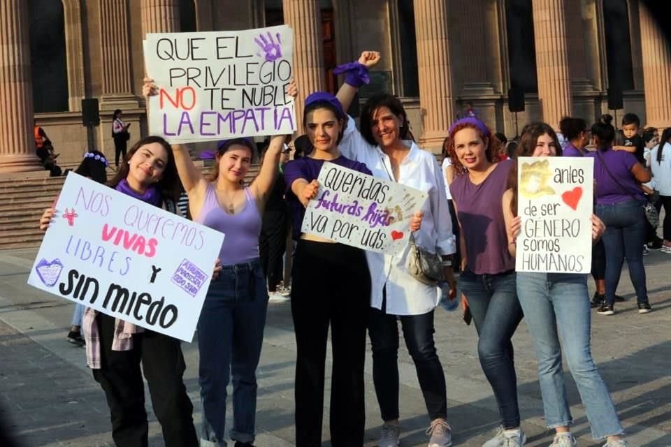 Amanda Oviedo, Ana Tere Padilla, María José Otero, Ana Elías Calles, Tere Guajardo e Ivana Padilla