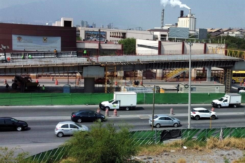 El tramo sur del cuerpo poniente está por terminarse para poder ser unido al tramo norte, en la Avenida Churubusco y Vía a Tampico.