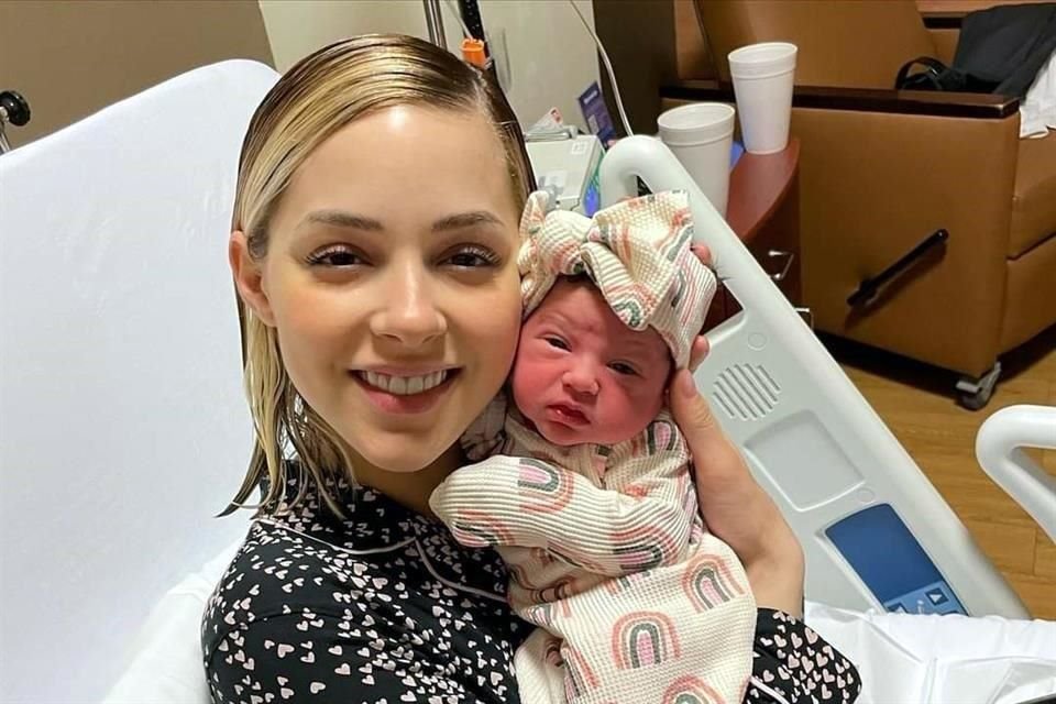 Mariana Rodríguez, esposa del Gobernador, compartió en sus redes sociales imágenes de Mariel.