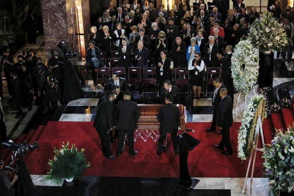 Realizan homenaje póstumo a Ignacio López Tarso en el Palacio de Bellas Artes.