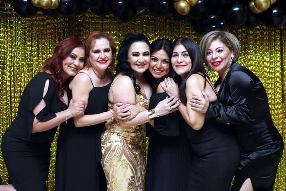 Imelda Benavides, Nancy Valdez, Magda Ochoa, Ofelia Galván de De la Garza, y Yolis Langarica