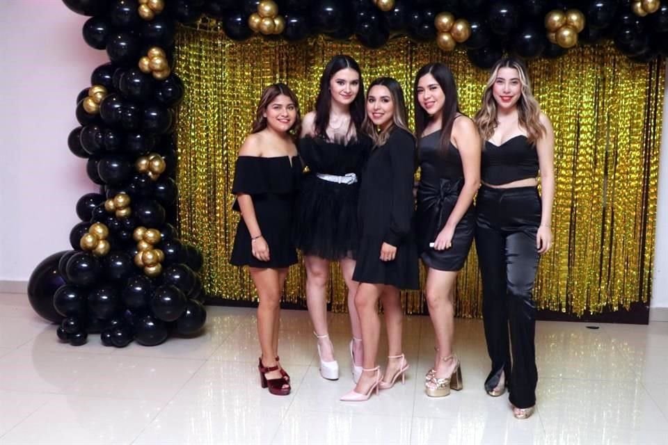 Andrea Hernández, Andrea Villarreal, Mariel Oropeza, Fátima Pérez y Cristina Salas