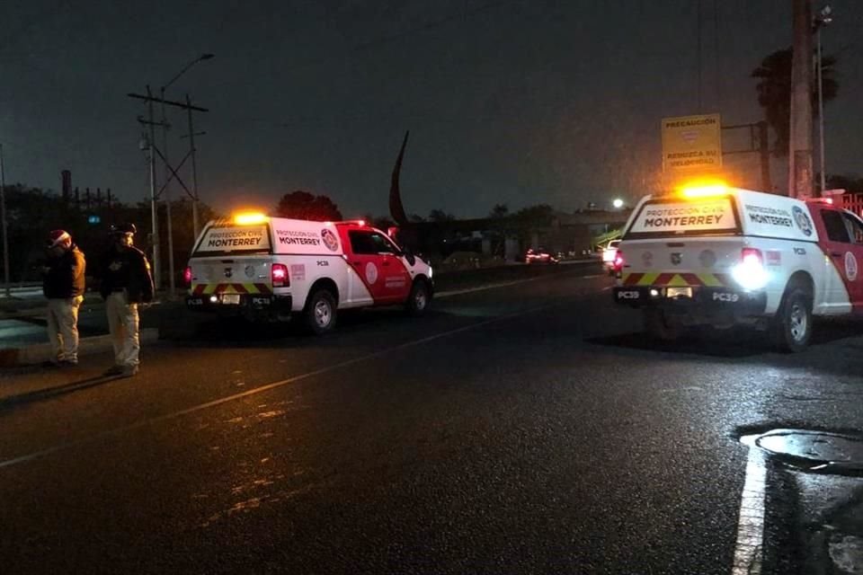 Elementos de Protección Civil del Estado realizaron recorridos por diversas zonas para tratar de ubicar el origen del olor.