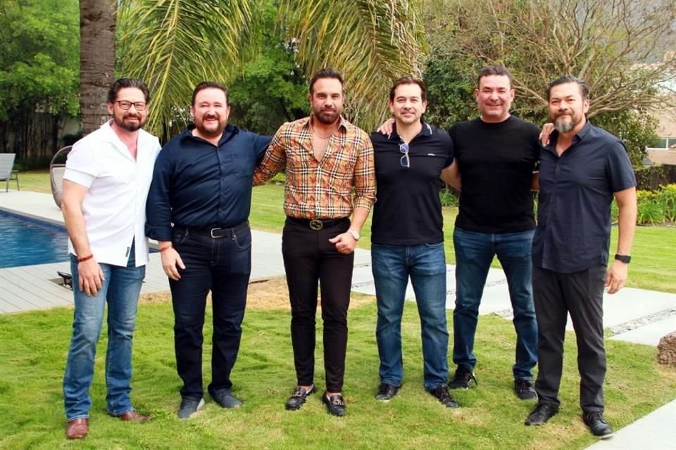 Eduardo Yesaki Puente, Jesús Garza, Jesús Flores Cantisani,Daniel Rodríguez, Óscar González y César Onofre