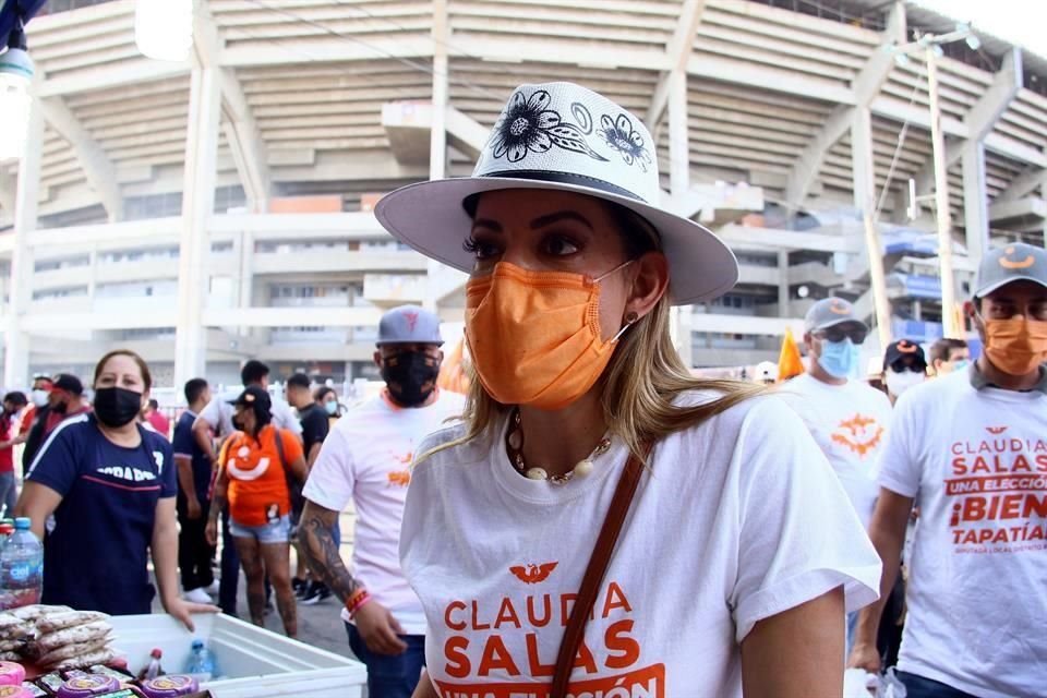 Claudia Salas mencionó que lo que más demandan los ciudadanos es que los candidatos a diputados vuelvan a visitarlos.