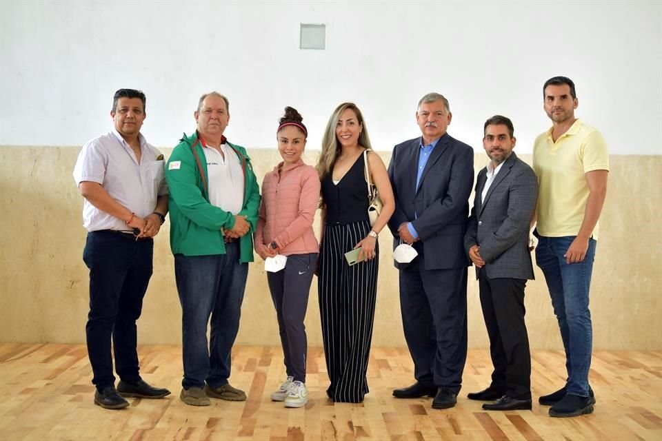 El comité organizador del Campeonato Nacional se reunió hoy en el Deportivo Cumbres, sede del certamen.
