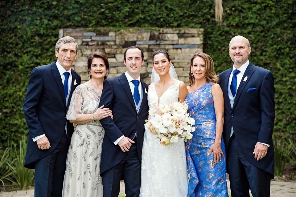 Luis Enrique Calleja Rodríguez, Norma Alicia Castillo de Calleja, LOS NOVIOS, Susana P. Garza de Guzmán y Antonio G. Guzmán Garza T.