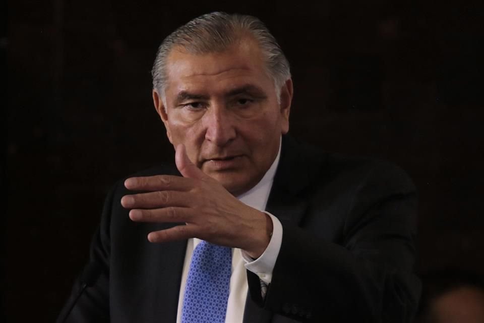 Según un audio, titular de Segob reveló a legisladores que AMLO le dijo que para INAI 'conviene que haya un periodo de un impasse'.