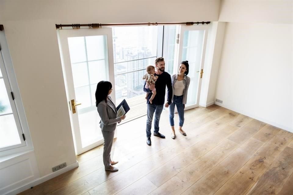 Si todavía no tienes claro cuál opción encaja más a tu perfil actual o no te has decidido por completo a comprar casa, analiza los siguientes puntos.