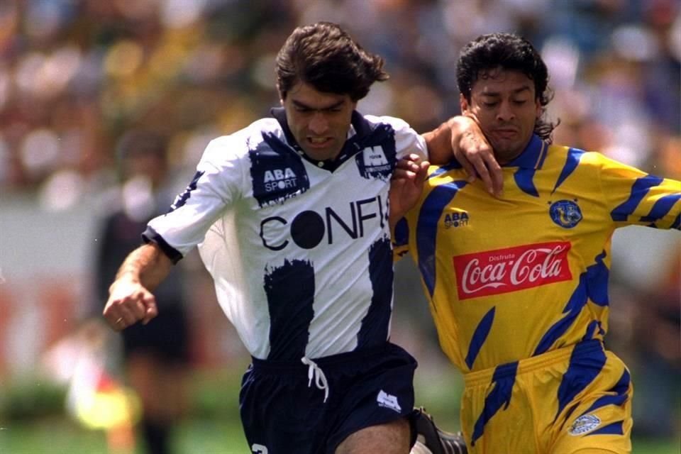 Sergio Almaguer actualmente es auxiliar de Víctor Manuel Vucetich.