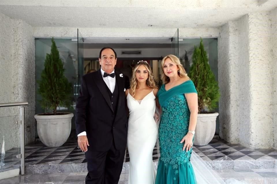 La novia con sus papás, Elías Andonie Giacomán y Lisa González de Andonie