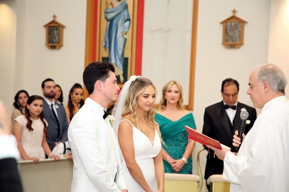 Alberto Moreno Amero y Chabe Andonie González