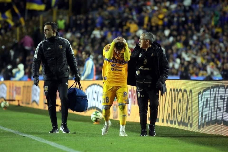 Fernando Gorriarán dejó el juego por una lesión.