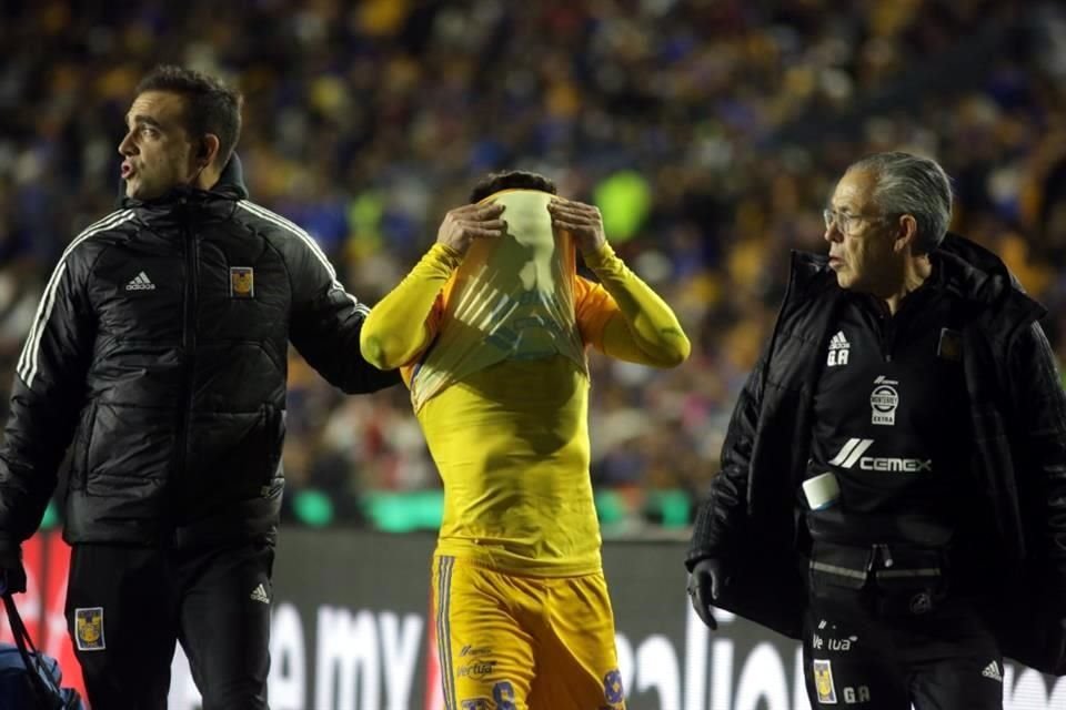 Fernando Gorriarán dejó el juego por una lesión.