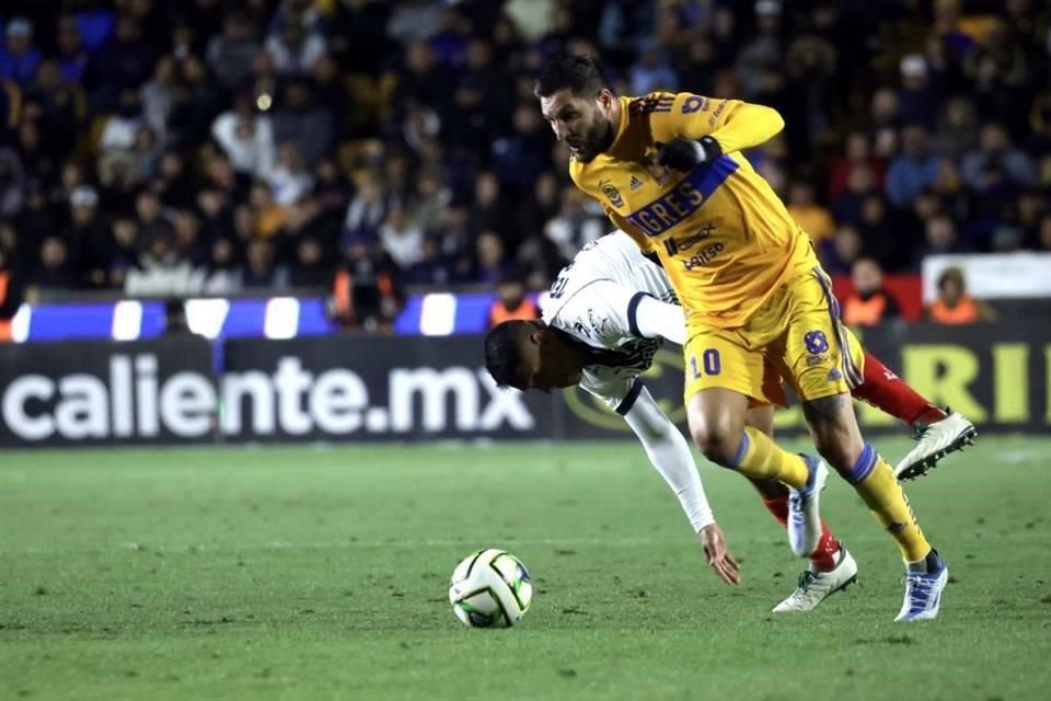 Tigres buscó hacer daño, pero no logró concretar sus llegadas.