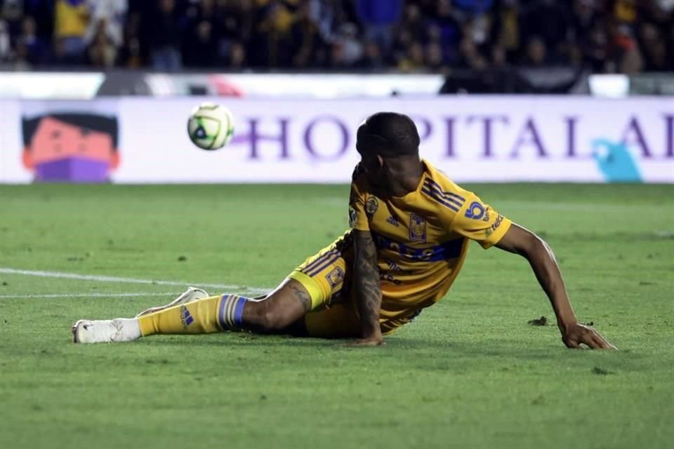 Tigres buscó hacer daño, pero no logró concretar sus llegadas.