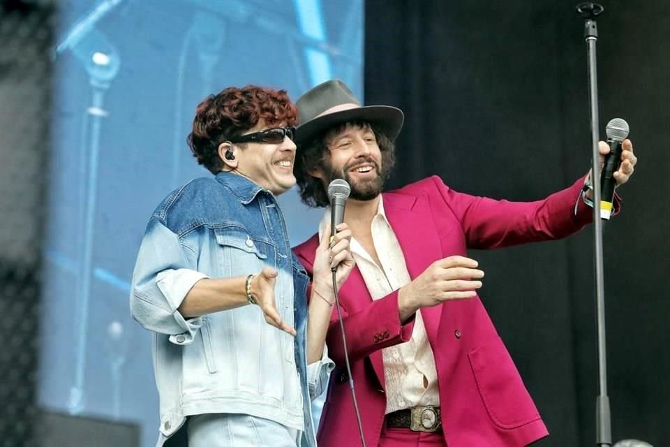 El segundo día del Vive Latino arrancó con show de la banda argentina Bandalos Chinos, rumbo a la presentación de los Red Hot Chili Peppers.