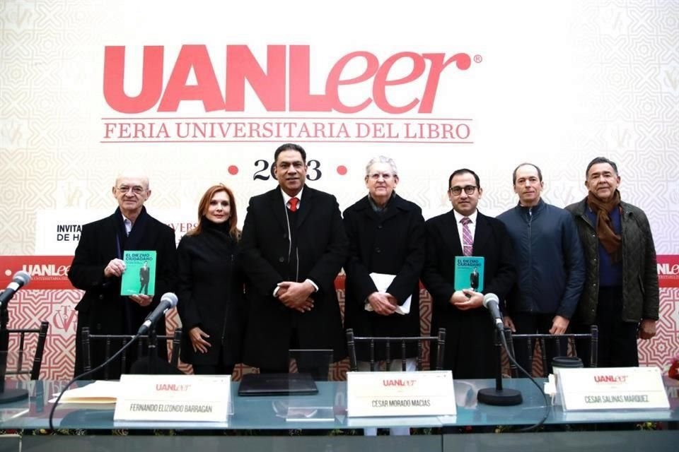 Historiadores e investigadores presentaron el libro de Luis Santos de la Garza.