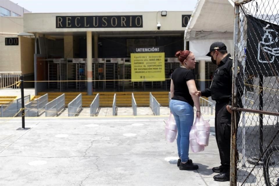 Los centros penitenciarios deberán tener una unidad encargada de la gestión integral de riesgos donde podrá laborar personal penitenciario.