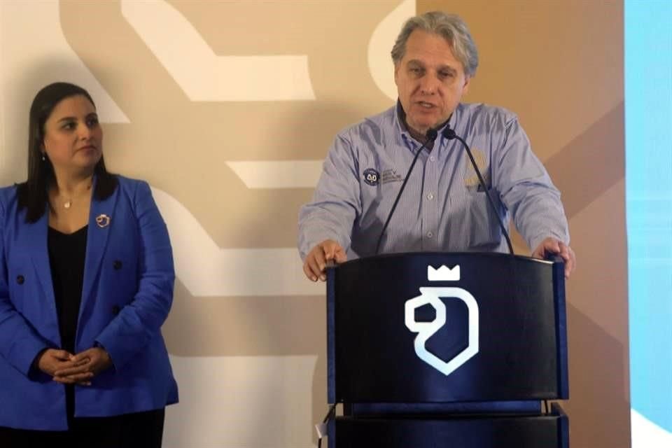 Estado lanza la campaña 'Ciudadanos de 100 litros' que busca controlar el consumo doméstico de agua de 165 litros por segundo a 135.