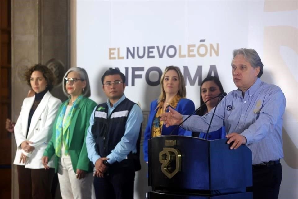 Estado lanza la campaña 'Ciudadanos de 100 litros' que busca controlar el consumo doméstico de agua de 165 litros por segundo a 135.