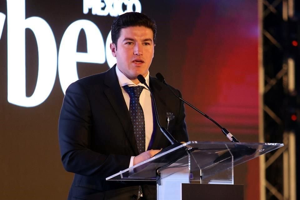 'Se ha creado en Nuevo León un ambiente de negocio, de pleno empleo', expuso Samuel García.
