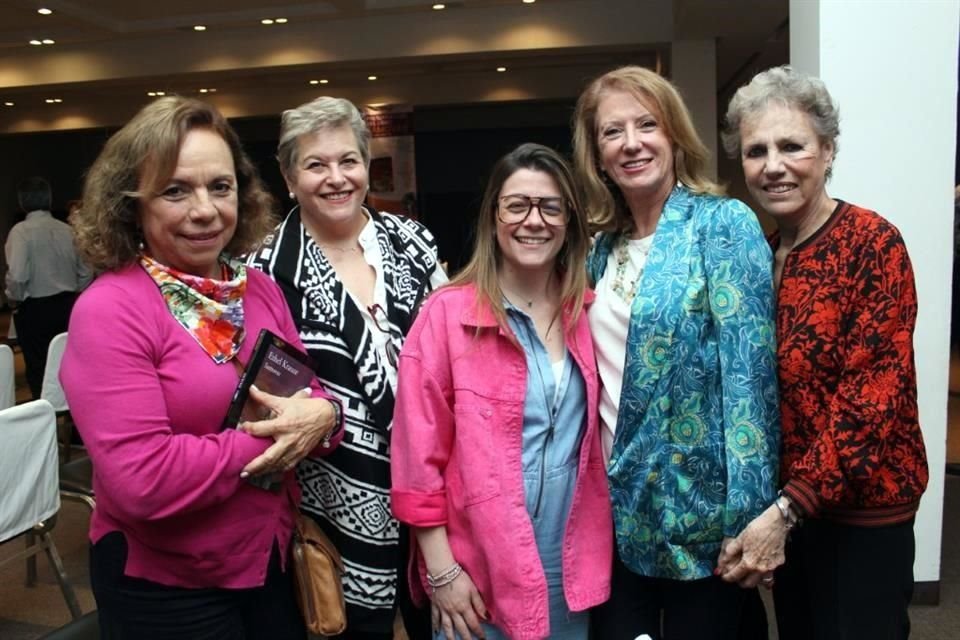 Rocy Robles, Sara Berner, Jessica Berner, Ana Berner y Rocío Pérez Lucio