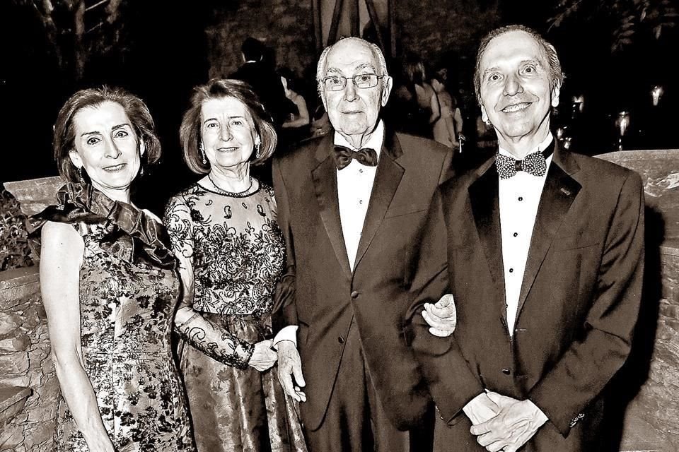 Angelina Garza de Zorrilla, Angelina Zambrano de Garza, Francisco Garza González y Víctor Zorrilla