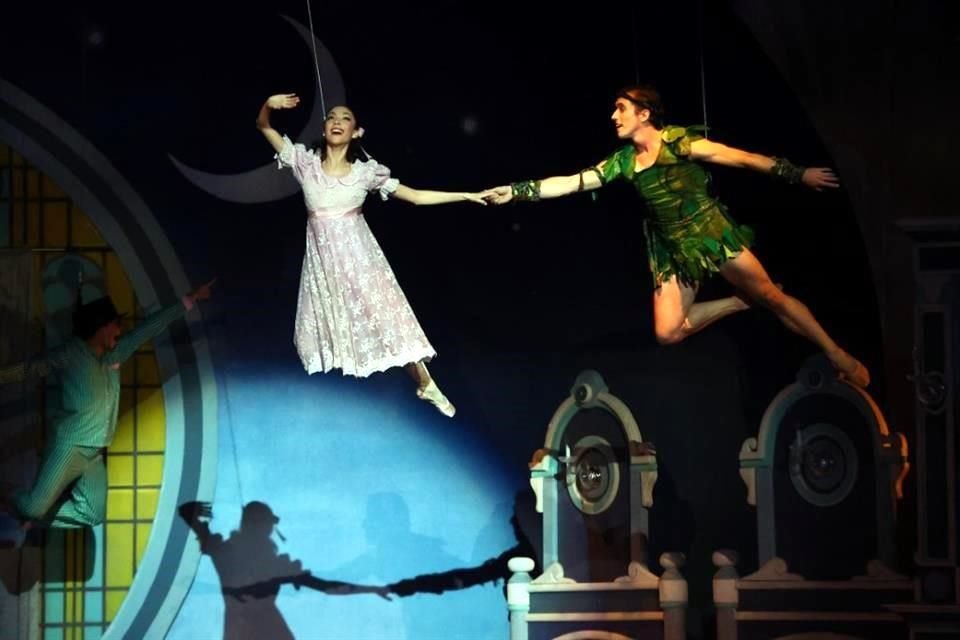El Ballet de Monterrey presenta Peter Pan en el Teatro de la Ciudad. Checa las mejores imágenes de la obra.