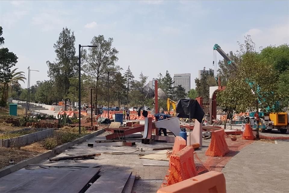 El acceso es limitado en la Calzada Flotante, que permite ir de la Primera a la Segunda Sección.