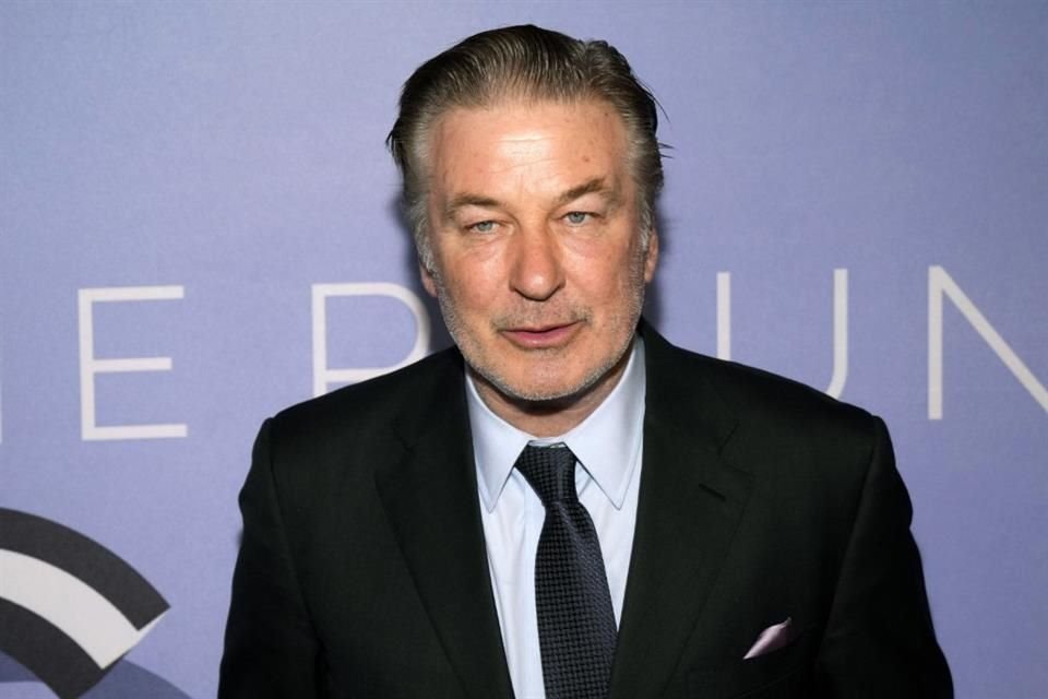 Desestiman una solicitud de nuevo fiscal especial en caso contra Alec Baldwin; resulta en una dificultad más para la parte acusadora.