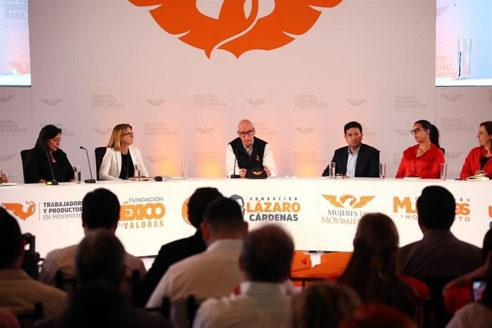 El dirigente nacional de MC, Dante Delgado, descarta una coalición en busca de la presidencia en 2024 tras rencillas locales con PRI y PAN.