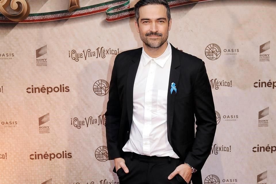 Alfonso Herrera se sinceró en una entrevista sobre sus proyectos actuales y su pasado incómodo con el grupo RBD.