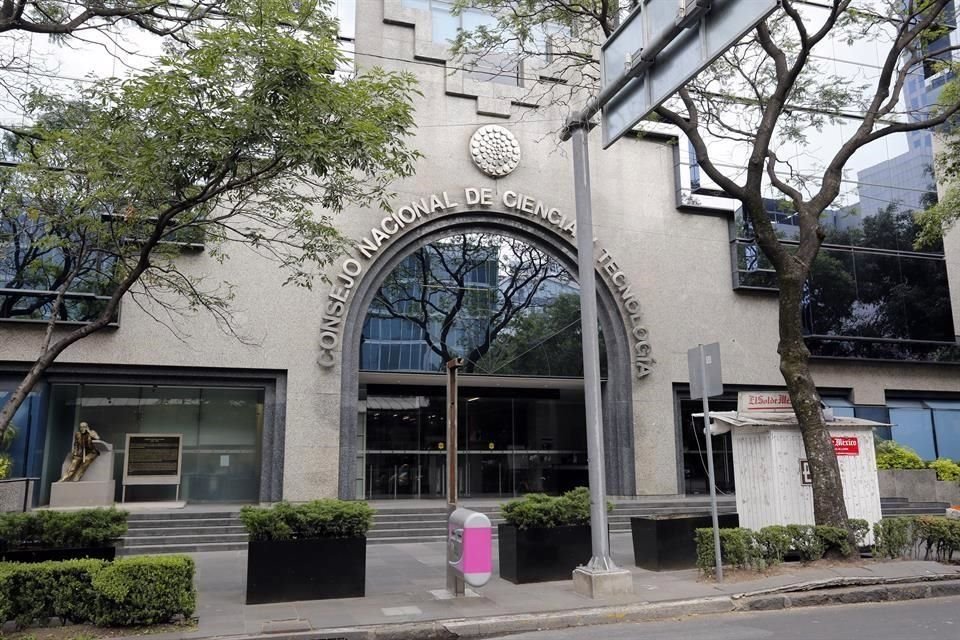 Desde el 24 de agosto a la fecha, la FGR ha solicitado en tres ocasiones las órdenes de aprehensión contra de los acusados.