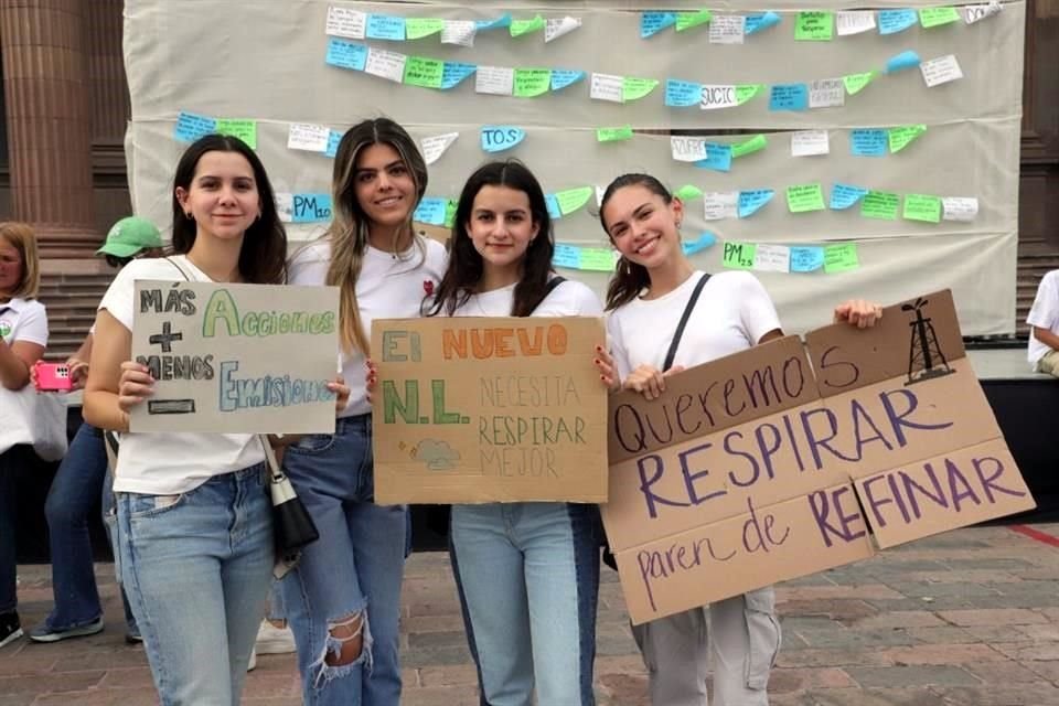 Greta Ábrego, Raquel Vidales, Isabela Zamora y Sofía Foglio