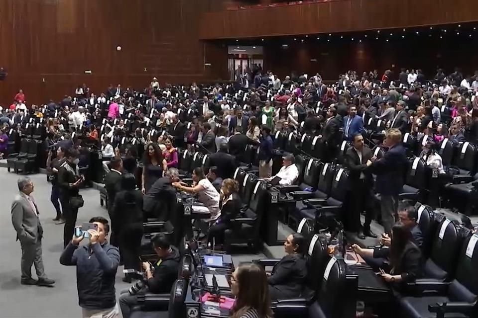 La Cámara de Diputados aprobó reforma que impide a agresores y deudores alimentarios ocupar cargos públicos y de elección popular.