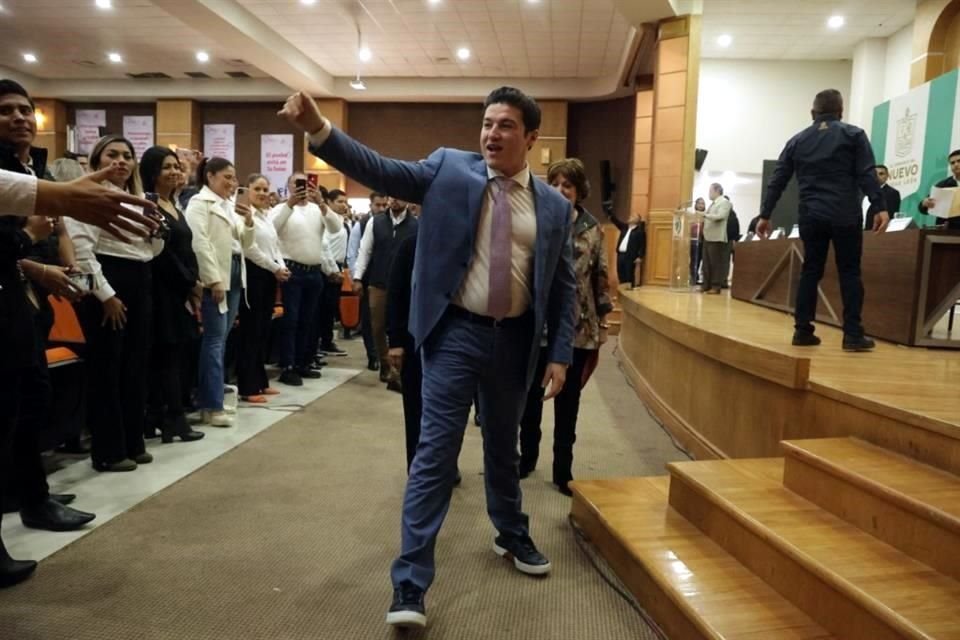El Gobernador Samuel García prometió adelantar la quincena a los maestros y anticipó un proyecto de apoyos.