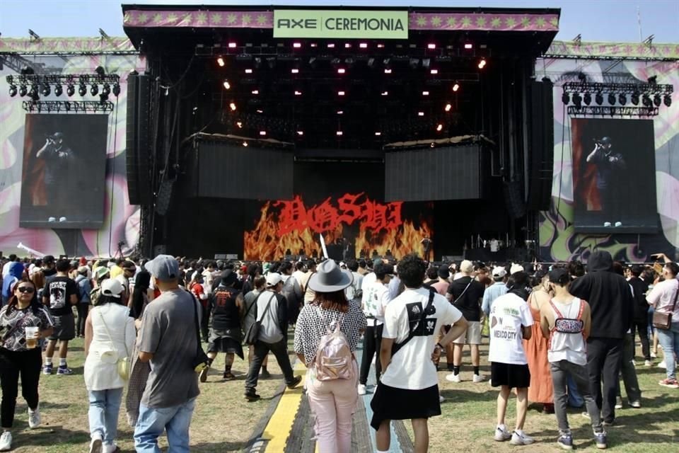 El ambiente estuvo relajado y tranquilo en el arranque del festival musical.