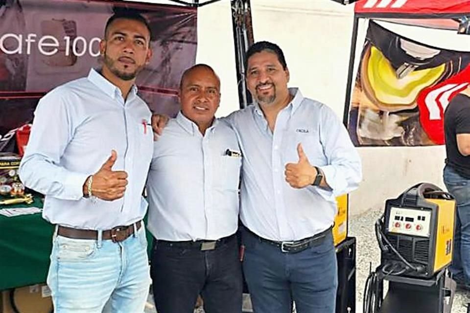 OKILA, Rosendo García, Tomás Martínez y Gerardo Talavera.