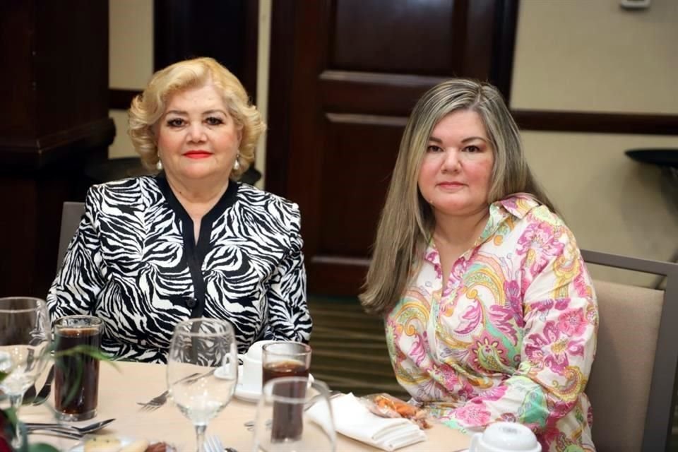 María del Carmen Casas y Leticia Chávez