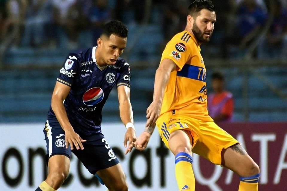 Gignac fue titular, pero no tuvo muchas oportunidades de anotar, salvo un par de jugadas que no representaron peligro.